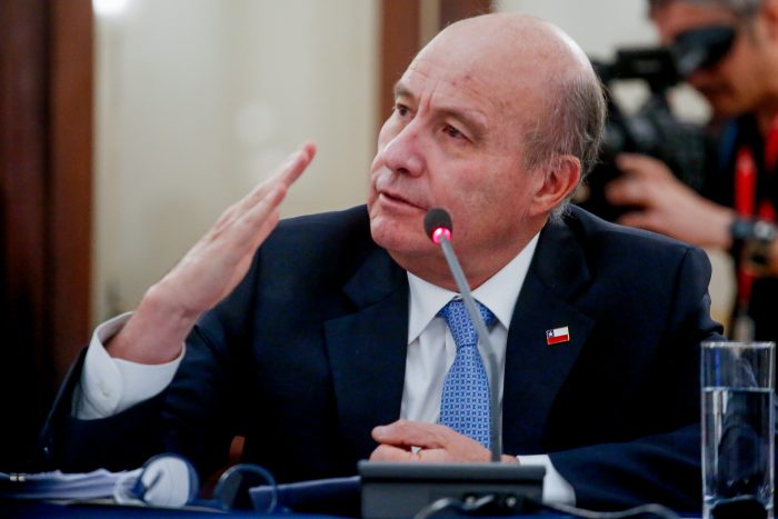 Quiroz en modo “disco rayado”: repitió 4 veces la misma respuesta ante dichos de Poduje