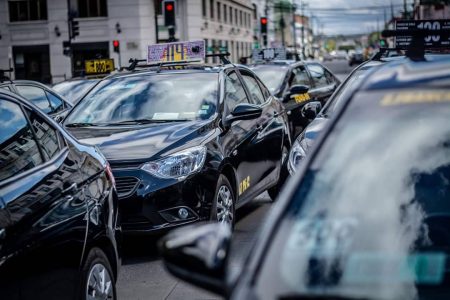 Bono para Transportistas 2026: cómo postular al aporte de $100.000 mensuales para bencina