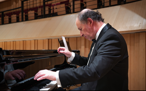 Luis Alberto Latorre da el vamos al IX Ciclo de piano del CEAC con Schubert y Beethoven