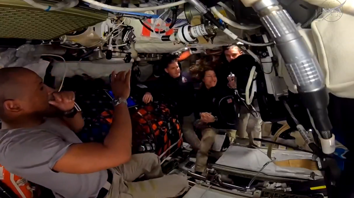 Astronautas de Artemis II se preparan para sobrevuelo lunar