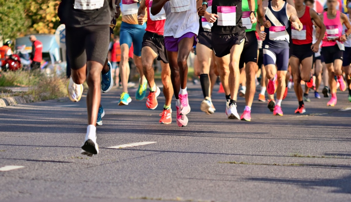 Lo que comes también corre: la proteína y su rol en la preparación para la Maratón de Santiago