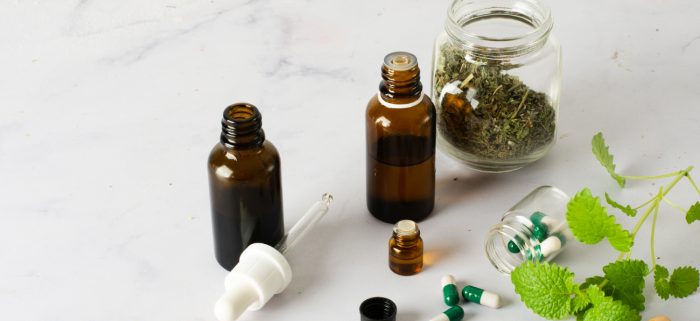 Homeopatía en Chile: informe europeo la califica como placebo y reabre debate sanitario