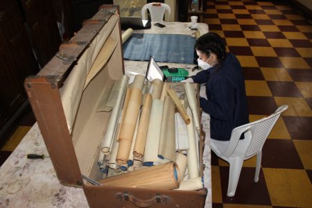 Encuentran 130 planos de Ricardo Larraín Bravo en la Basílica de los Sacramentinos