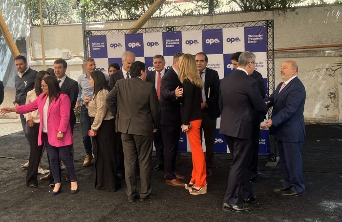 Oficialismo dividido: RN y Partido Republicano rechazan abrir una coalición del gobierno