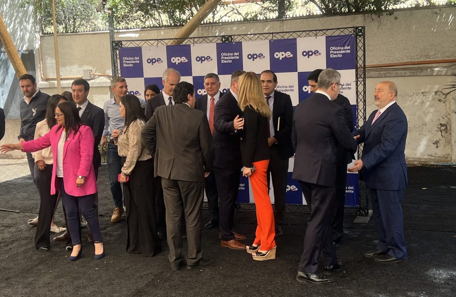 Oficialismo dividido: RN y Partido Republicano rechazan abrir una coalición del gobierno