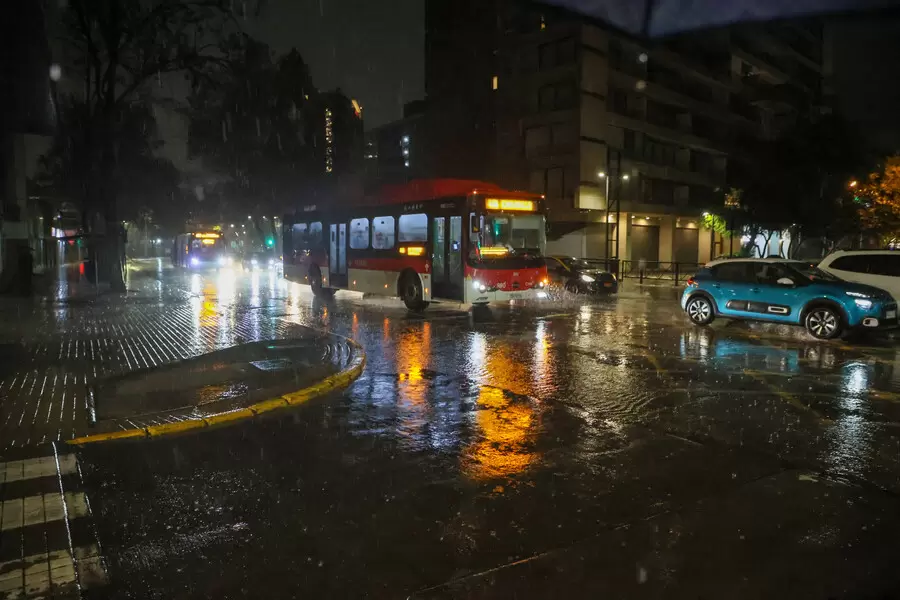 Lluvia en Santiago: a qué hora comenzarían las precipitaciones este viernes 17 de abril