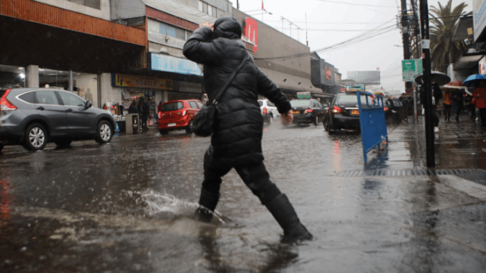 Lluvia en Santiago: ¿hasta qué hora se mantendrán las precipitaciones este lunes?