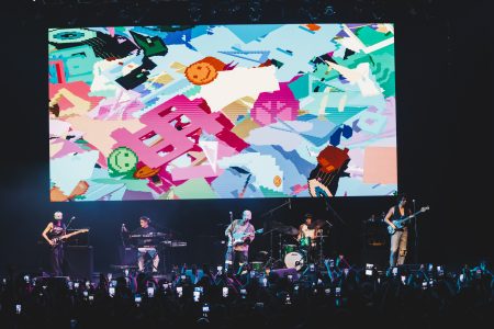 Con una propuesta íntima Mac DeMarco cautivó al público en su primer show en Santiago
