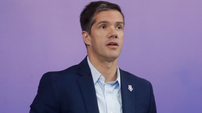 Terremoto en la U: Michael Clark renuncia como presidente de Azul Azul y asume Cecilia Pérez