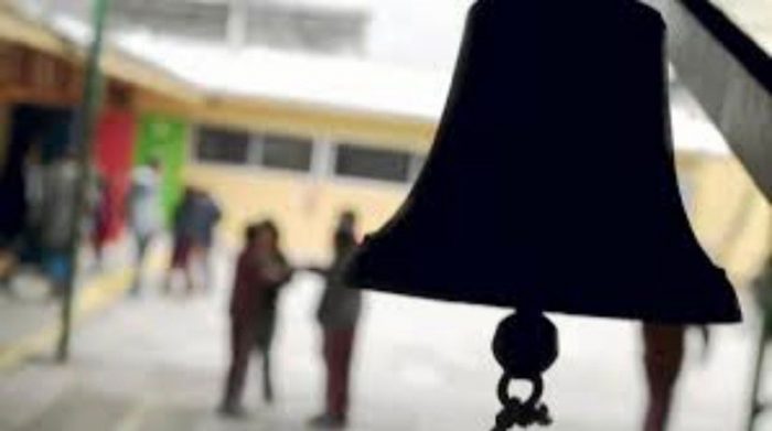 Mochilas con peso de plomo: La crisis de convivencia en Chile