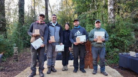 Escultura inspirada en el puma gana el Concurso de Esculturas de Madera de Huilo Huilo