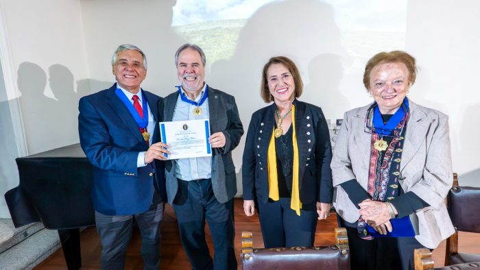 Ricardo Rozzi ingresa a Academia de Ciencias: "Conservación y economía deben avanzar juntas"