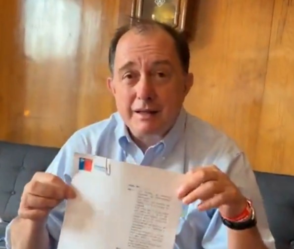 Poduje finalmente desoye orden de Quiroz y firma uno de los programas que se iba a “descontinuar”