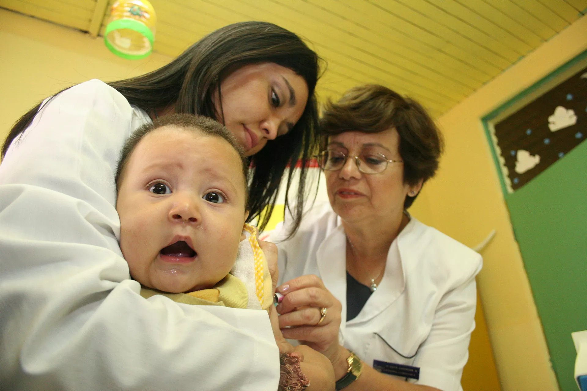 Recortes en salud: Hacienda propone eliminar programas de la atención primaria