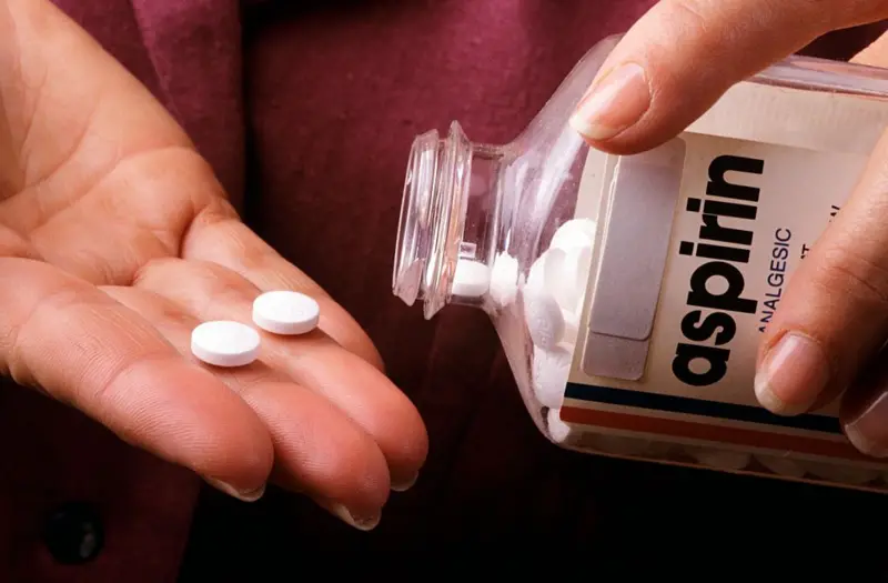 La aspirina reduce el riesgo de algunos tipos de cáncer y estamos empezando a entender por qué