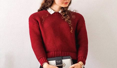 Cómo usar un chaleco para elevar un look simple