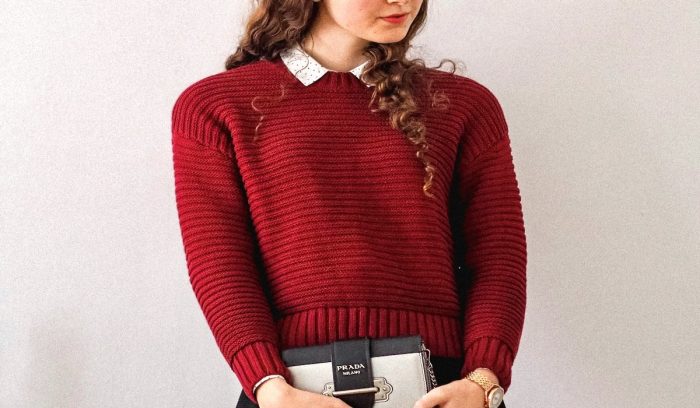 Cómo usar un chaleco para elevar un look simple