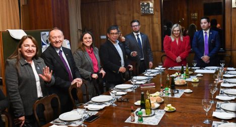 Gobierno deja el “postre” para la noche: PDG espera oferta clave para destrabar Ley Miscelánea