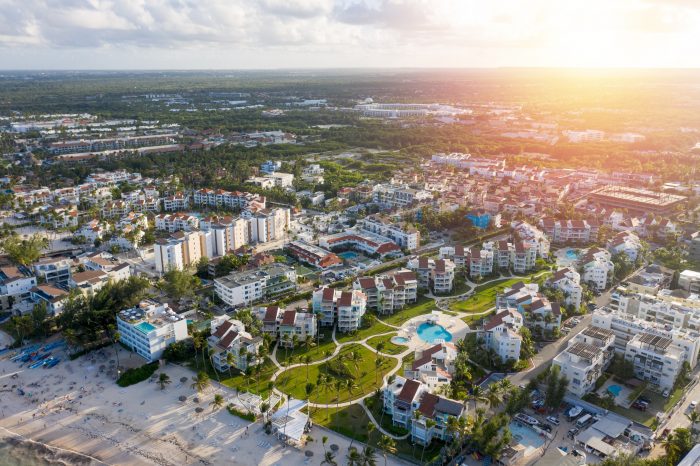 Viajes en temporada baja ganan terreno: chilenos priorizan mayor disponibilidad y precios más bajos