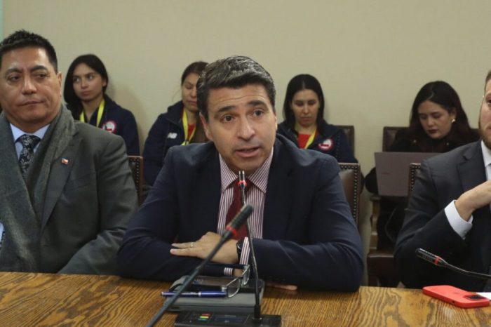 Alcaldes mandan a diputado Sulantay a darse "un baño de realidad"