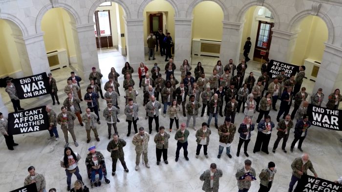 Mas de 60 veteranos estadounidenses fueron detenidos tras exigir fin de guerra con Irán