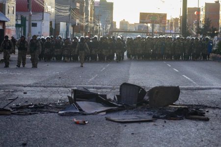 La Paz continúa bloqueada pese a las intensas operaciones de las fuerzas de seguridad bolivianas