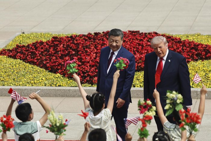 Xi tiende puente a Trump en Pekín y afirma que China puede avanzar en paralelo al “MAGA”