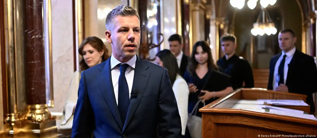 Peter Magyar jura como nuevo primer ministro de Hungría