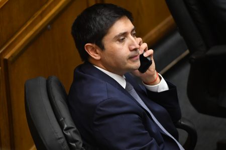 Fiscalía acusa a senador Calisto por fraude al Fisco y pide 12 años de cárcel