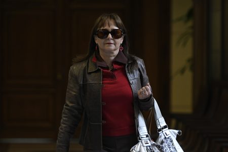 Exministra Hernando: "Codelco es un animal económico" pero su forma de fiscalizar "está obsoleta"