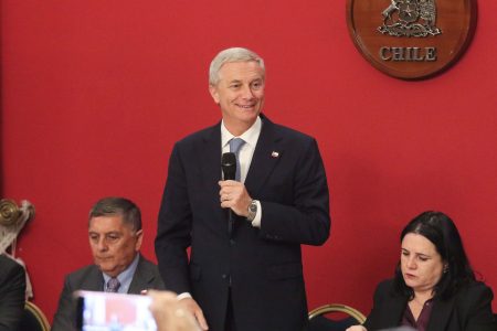 De metáfora a hipérbole: Kast aclara que su promesa migratoria no debía tomarse de manera literal
