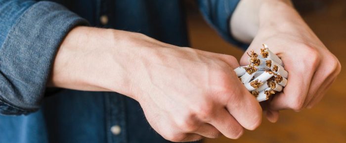 Chile sigue entre los países con más fumadores de América Latina y preocupa el alza del vapeo
