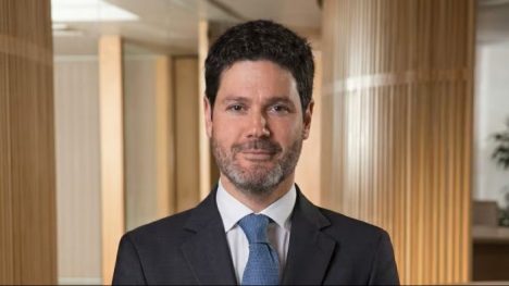 Contraloría visa con alcance nombramiento de Cristián Muga en ENAP