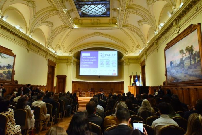 Universidades lanzan centro de investigación de logística y transporte para el desarrollo del país
