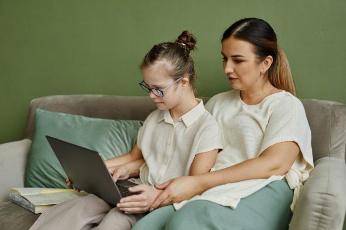 Madres cuidadoras y salud mental: el impacto invisible de criar hijos neurodivergentes