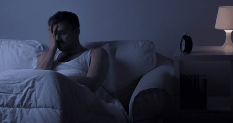 Mal genio y antojos: las 10 señales de que estás durmiendo mal sin darte cuenta