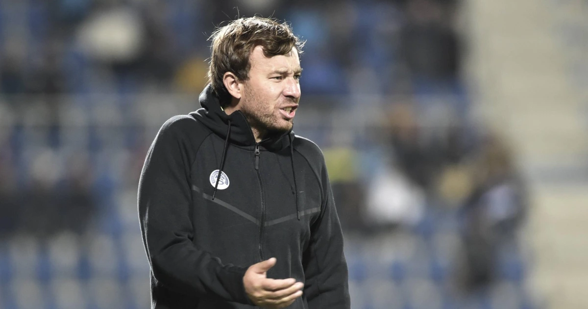 UEFA castiga de por vida a entrenador checo acusado de grabar a jugadoras en vestuarios