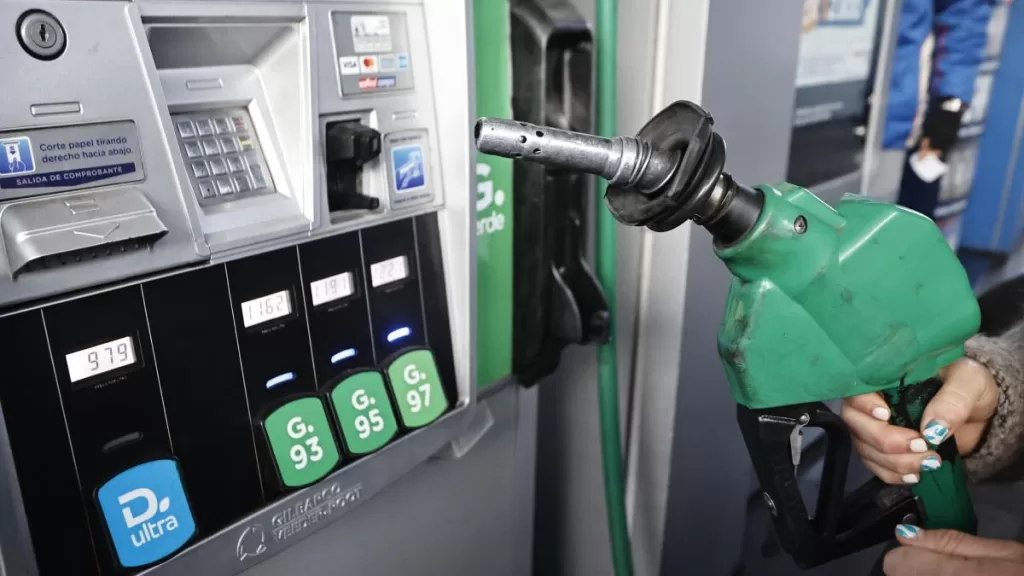 Precio de la bencina hoy: revisa cuánto bajaron los combustibles este jueves 7 de mayo