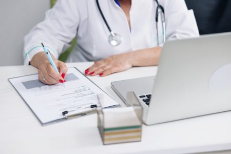 Si tu medico no cumple esto, el sistema le bloqueara tu licencia medica sin previo aviso