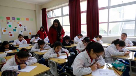 Sin gratuidad y revisión de mochilas: 4 cambios del proyecto Escuelas Protegidas que debes saber