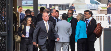 DC llega a La Moneda con lista en mano y sin cheque en blanco: busca mover aguja de Ley Miscelánea