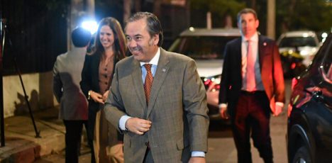 Presidente Kast ordena a bancada republicana en Cerro Castillo y contiene ruido interno