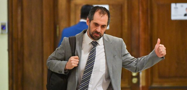 “Los tiempos de la derechita cobarde se terminaron”: UDI rechaza presiones por AC contra Grau