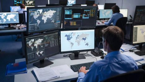 Fin del Superagente 86: Kast promulga nueva Ley de Inteligencia con medidas intrusivas y controles