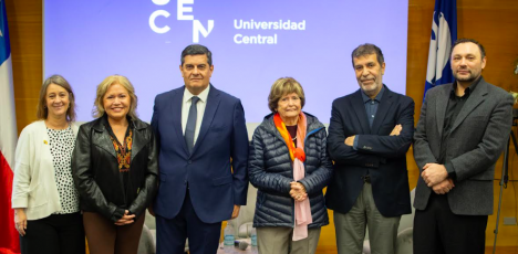Universidad Central reconoció a María Olivia Mönckeberg con premio "Maestra del Periodismo 2026"