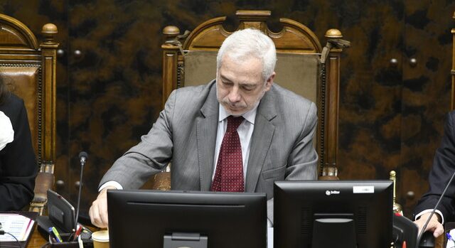Polémica en el Congreso por informe para escoger al nuevo secretario general del Senado