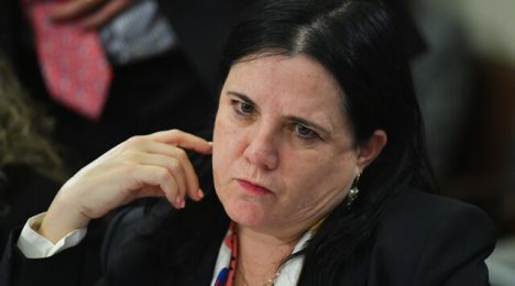 “Que nos diga cuál es el plan": oposición y PDG impulsan interpelación contra ministra Steinert