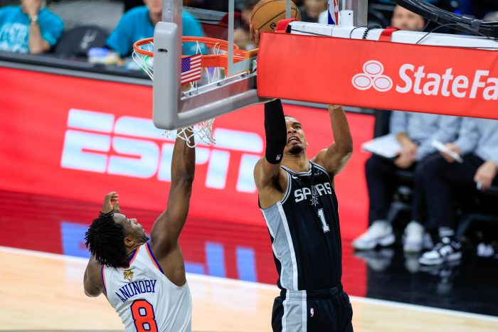 Knicks golpean primero en las Finales NBA y toman ventaja ante Spurs