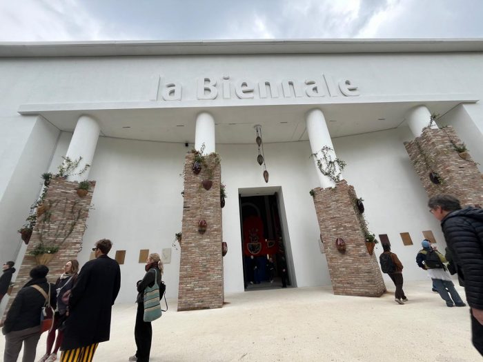 Bienal de Venecia 2026 y las crisis políticas