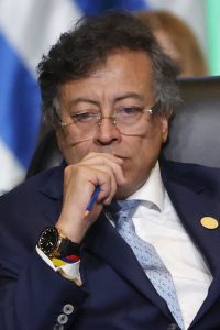 Ordenan la "suspensión provisional" de Petro como presidente de Colombia hasta después de elecciones